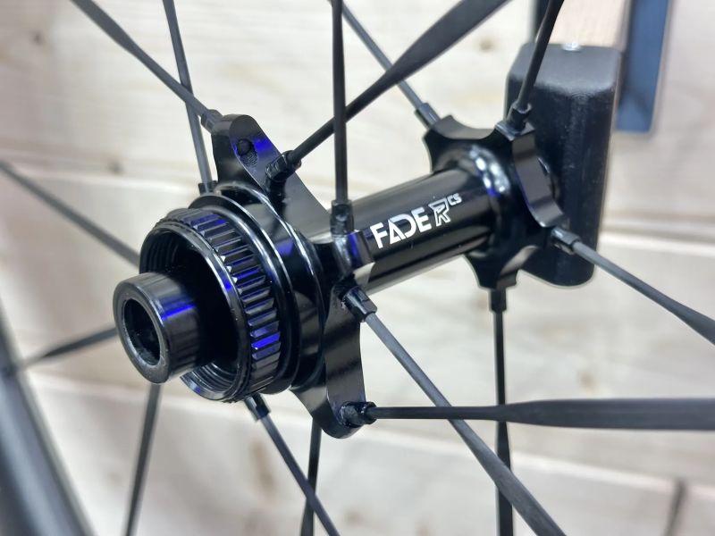 Newmen Streem Sprint S.60/S.66 | Sram XDR | Vonoa karbon paprsky | Tubolito duše | váha 1360 gramů