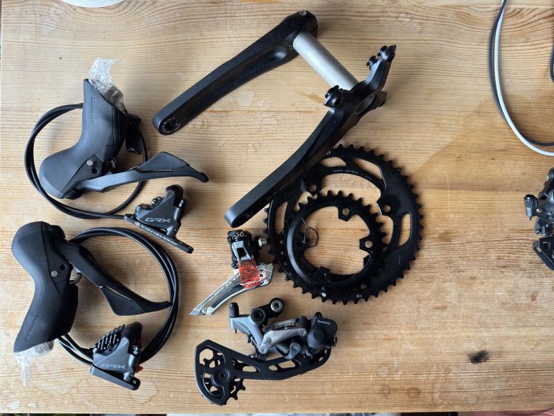 Sada Shimano GRX 2x11 sundáno z nového kola