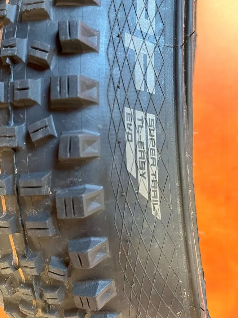 Prodám plášť Schwalbe Hans Dampf, rozměr 29" x 2,4, verze Super Trail, TL-Easy, Evo