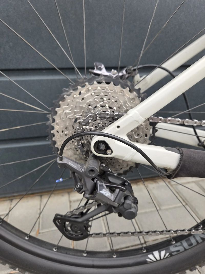 Radon Jealous Hybrid 10.0