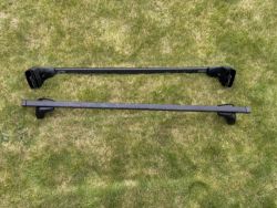 Nosiče na kola (příčníky) THULE s pevnou fixaci na SAAB 9-3