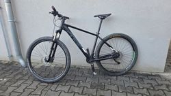 Cube Attention 29´ - rám 19´