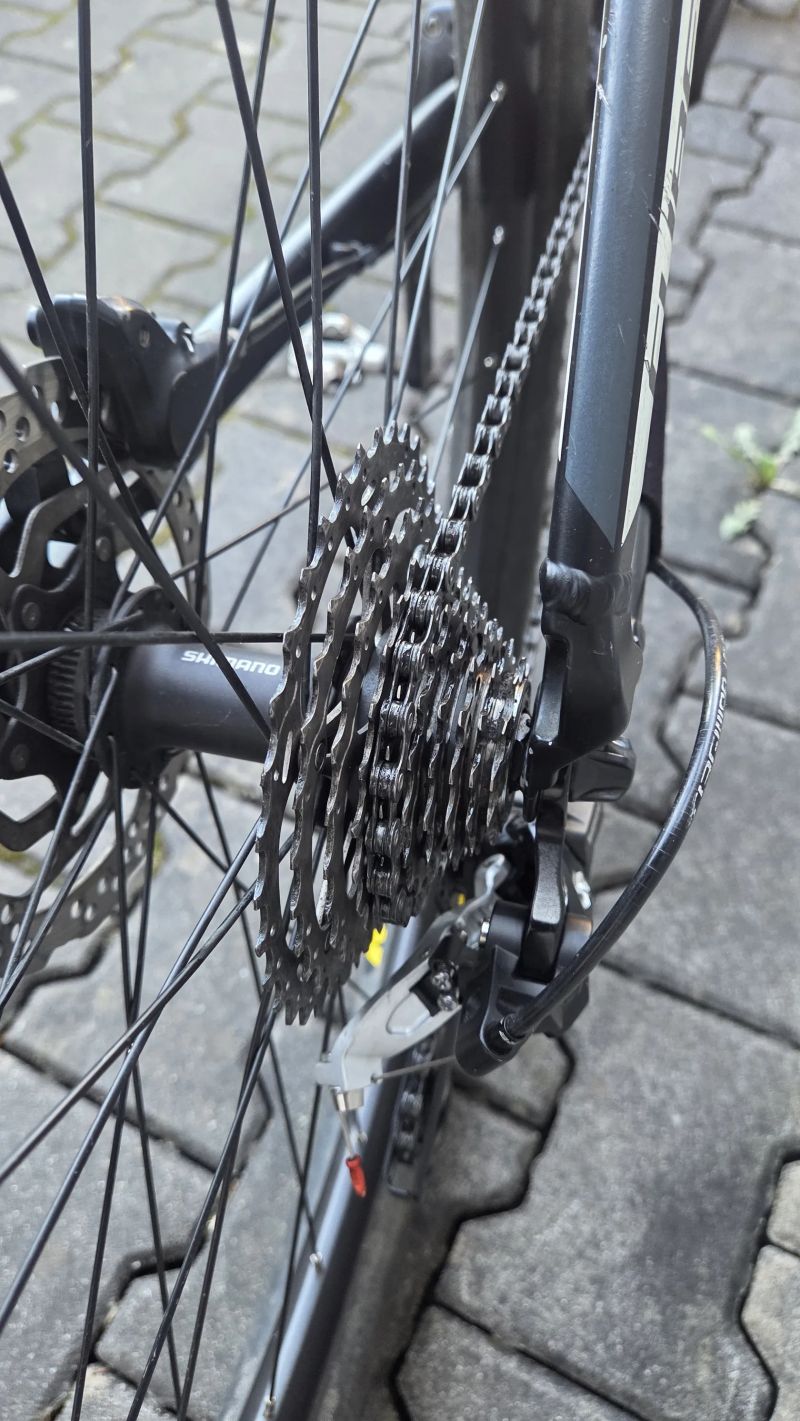 Cube Attention 29´ - rám 19´