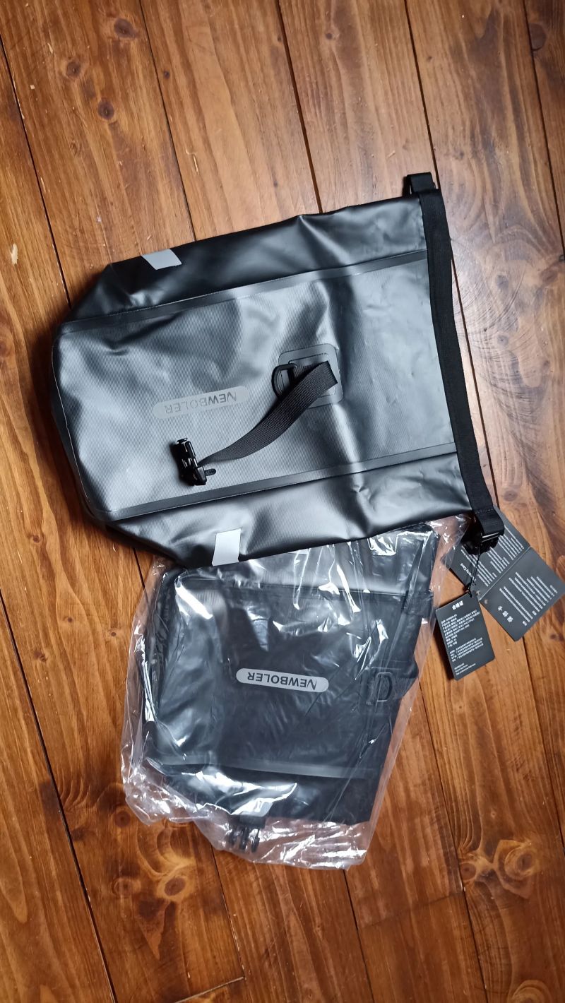 Prodám brašny na kolo NEWBOLER 10L, 2ks