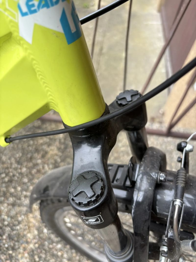 Dětské kolo_Leader Fox EAGER 24"