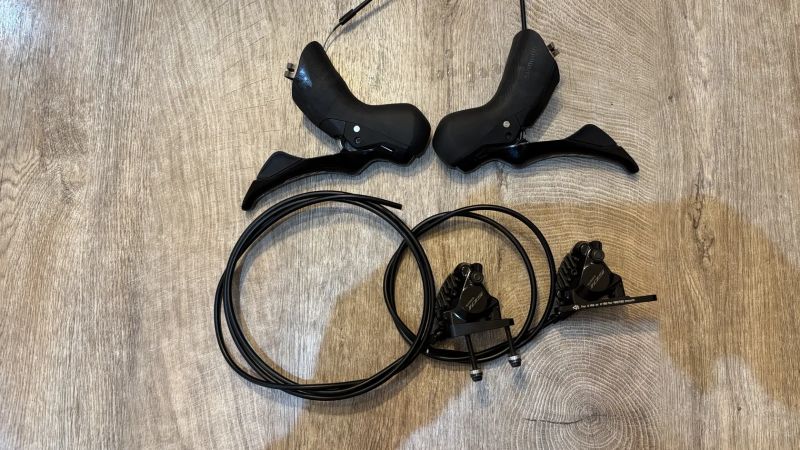 Kompletní sada Shimano 105 R7100 2x12 - nová, sundaná z kola