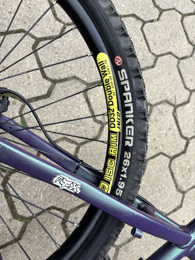 Oldschool dirt Amulet Stiff 2006