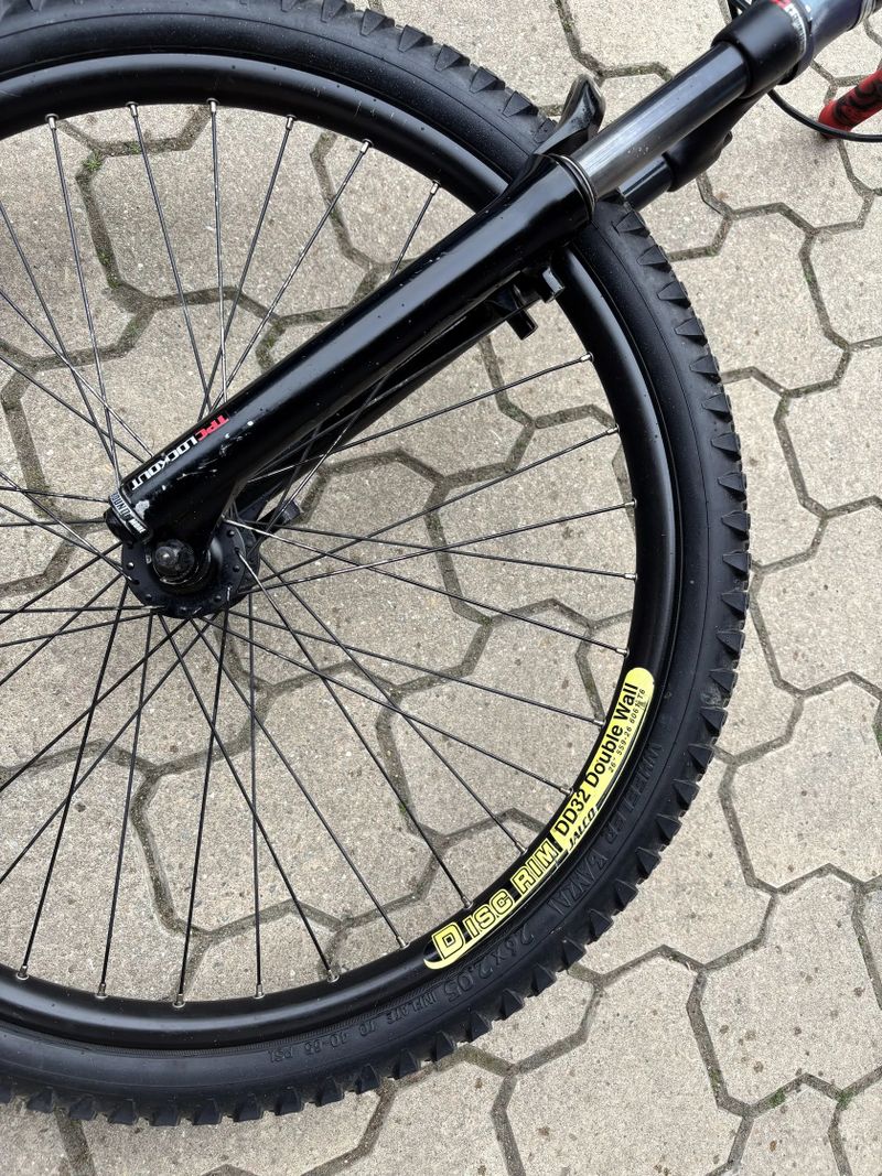 Oldschool dirt Amulet Stiff 2006