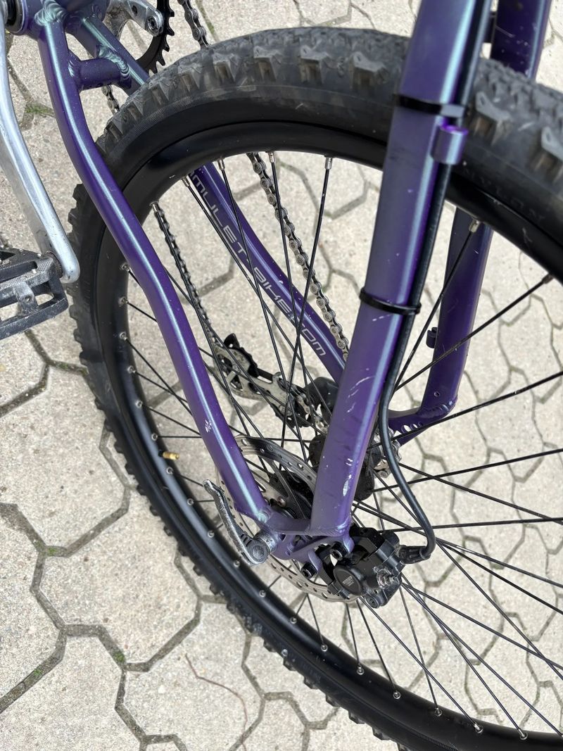 Oldschool dirt Amulet Stiff 2006