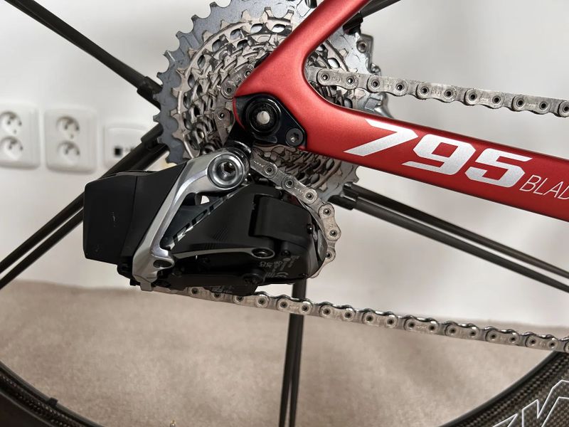 Look RS795 Blade - rezervace