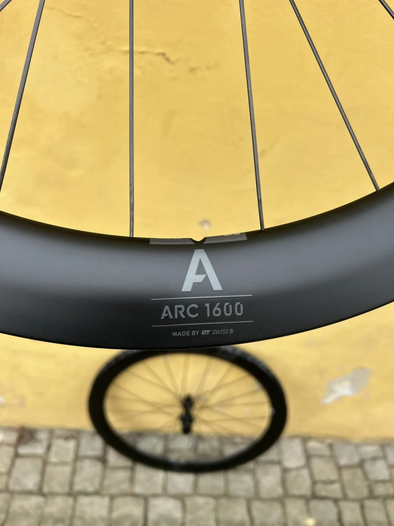 DT Swiss ARC 1600 DB – NOVÁ karbonová kola, záruka + doklad