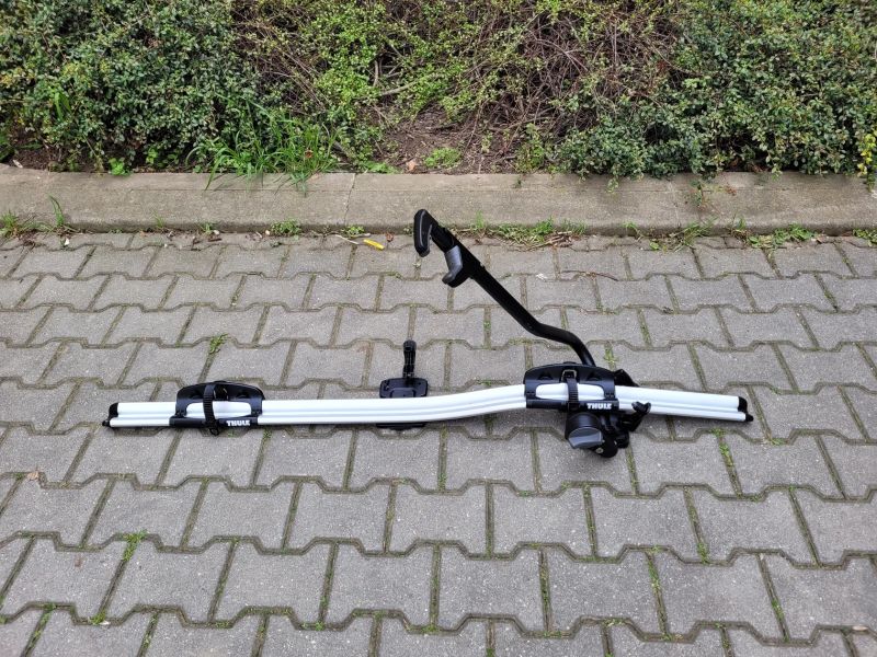 Thule ProRide 591 – nosič kol (T-drážka, klíče)