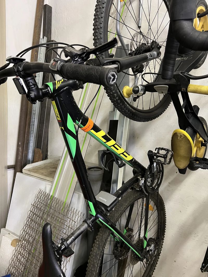 Felt Nine70 - kolo s dětskou sedačkou