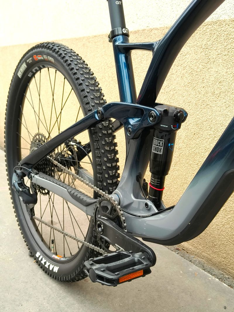 GT Sensor ST PRO carbon vel. L 29“ 2023 ZÁNOVNÍ, TOP STAV PC: 67 000 Kč