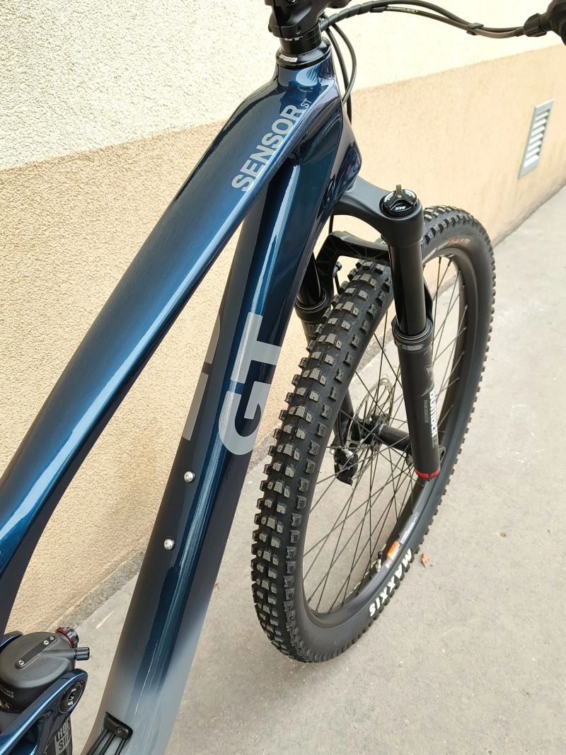 GT Sensor ST PRO carbon vel. L 29“ 2023 ZÁNOVNÍ, TOP STAV PC: 67 000 Kč