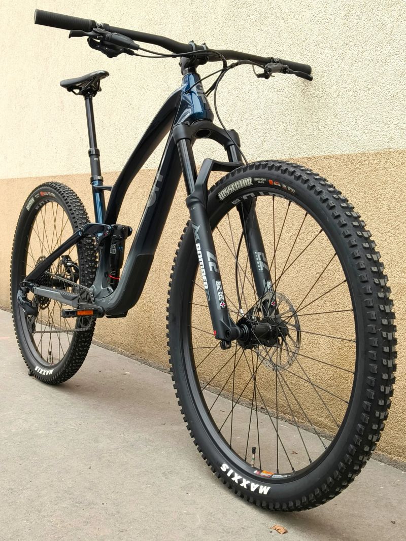 GT Sensor ST PRO carbon vel. L 29“ 2023 ZÁNOVNÍ, TOP STAV PC: 67 000 Kč