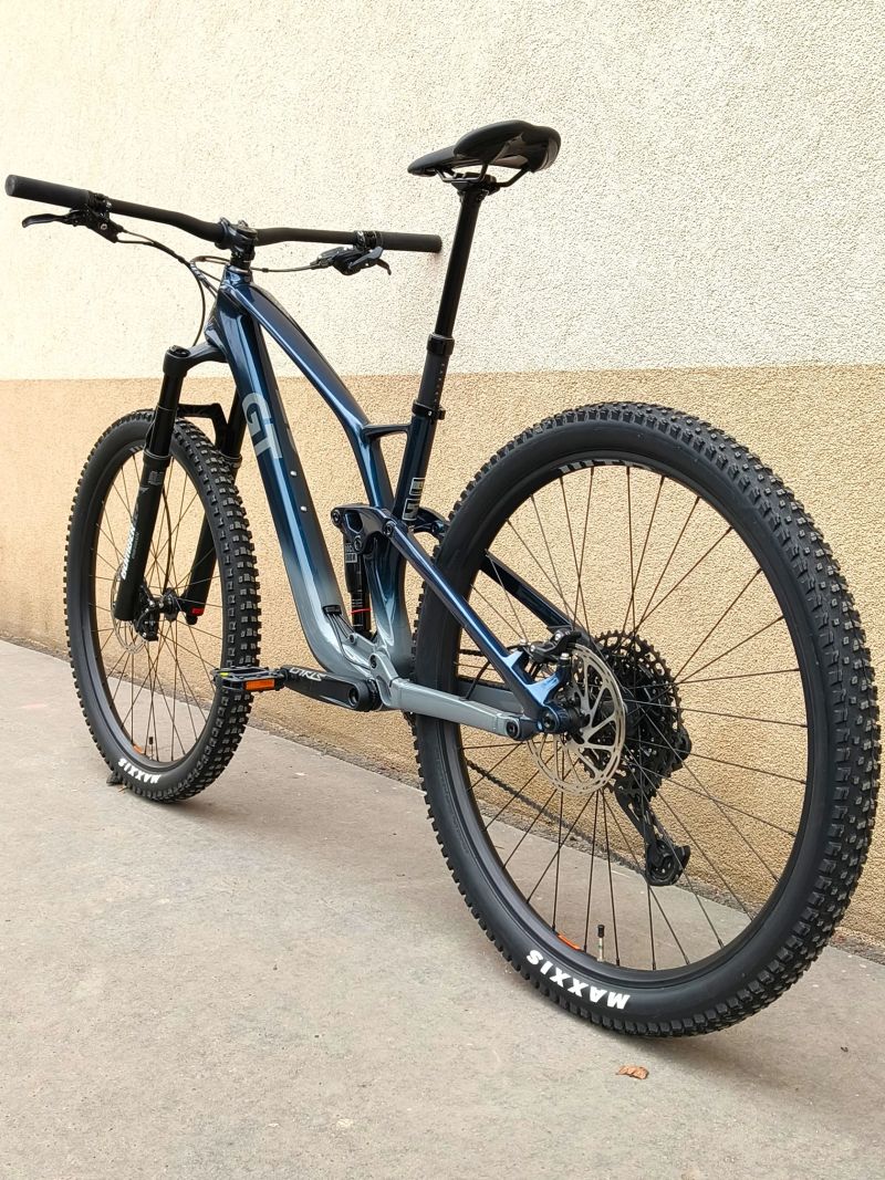 GT Sensor ST PRO carbon vel. L 29“ 2023 ZÁNOVNÍ, TOP STAV PC: 67 000 Kč