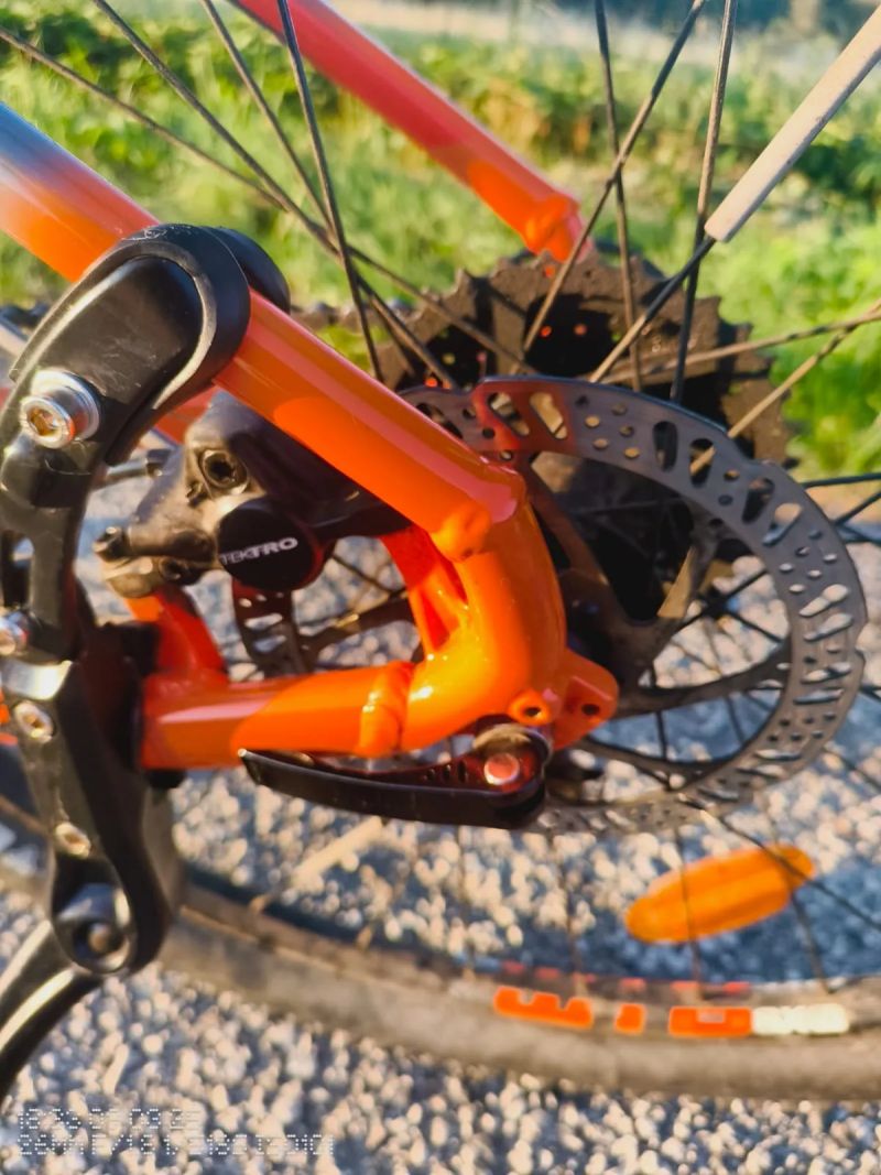 GT Avalanche 29" Sport gry