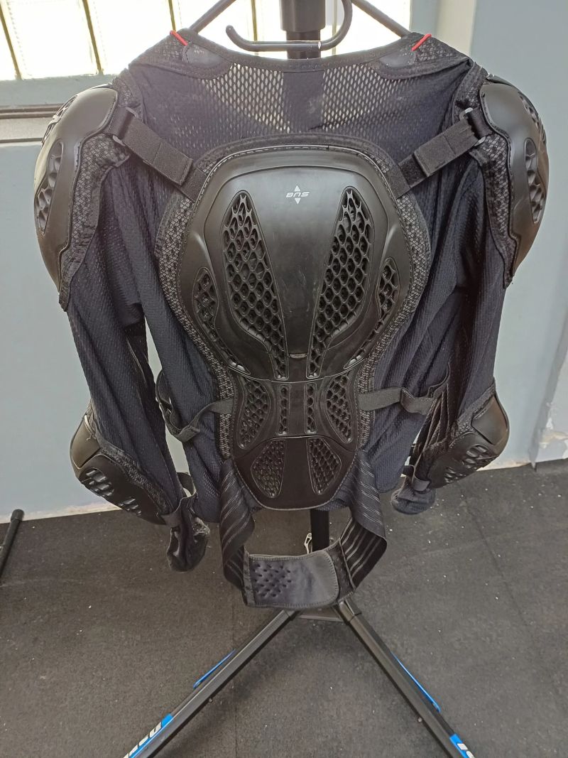 Chráničová vesta Alpinestars