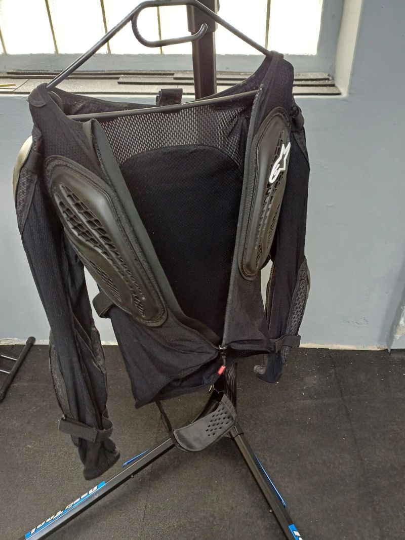 Chráničová vesta Alpinestars