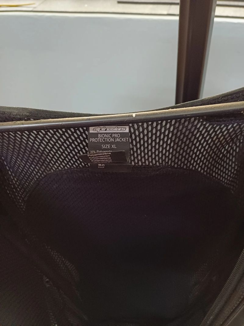 Chráničová vesta Alpinestars