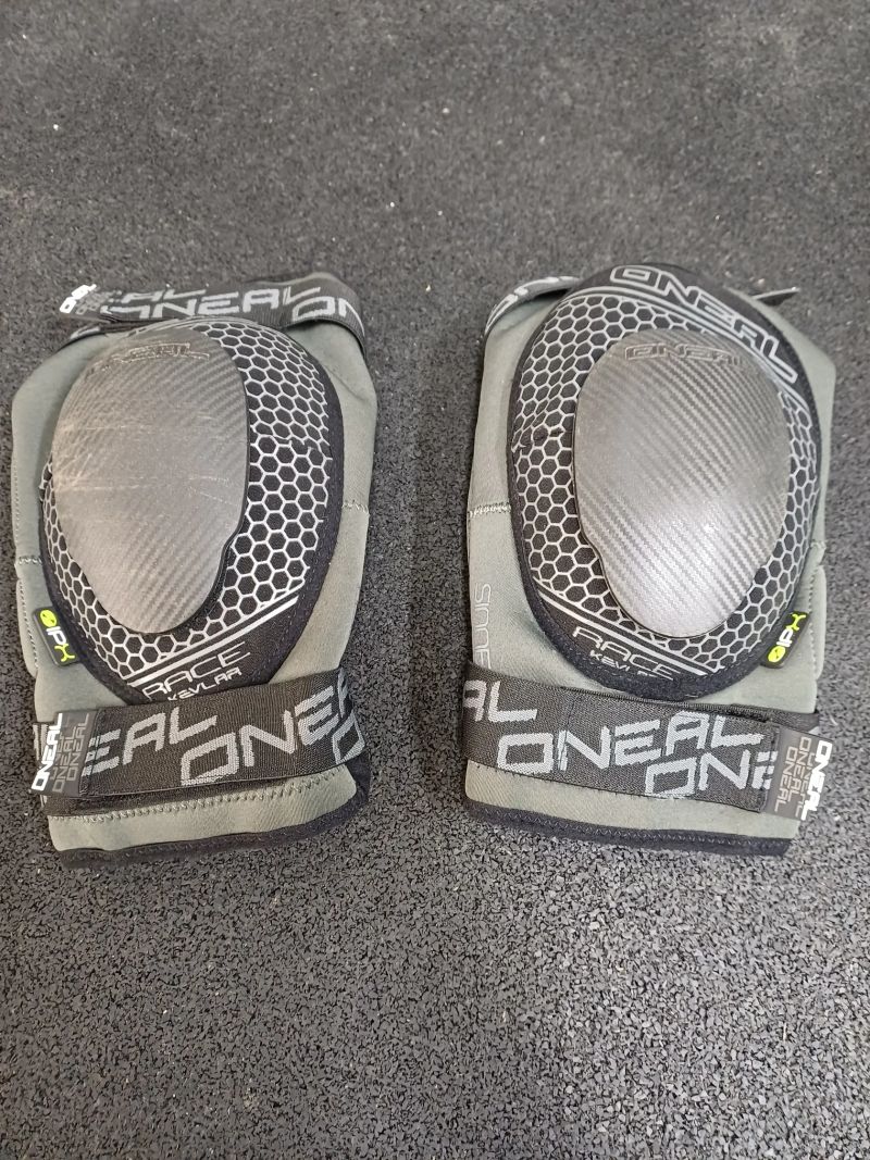 Chrániče kolen ONeal XL