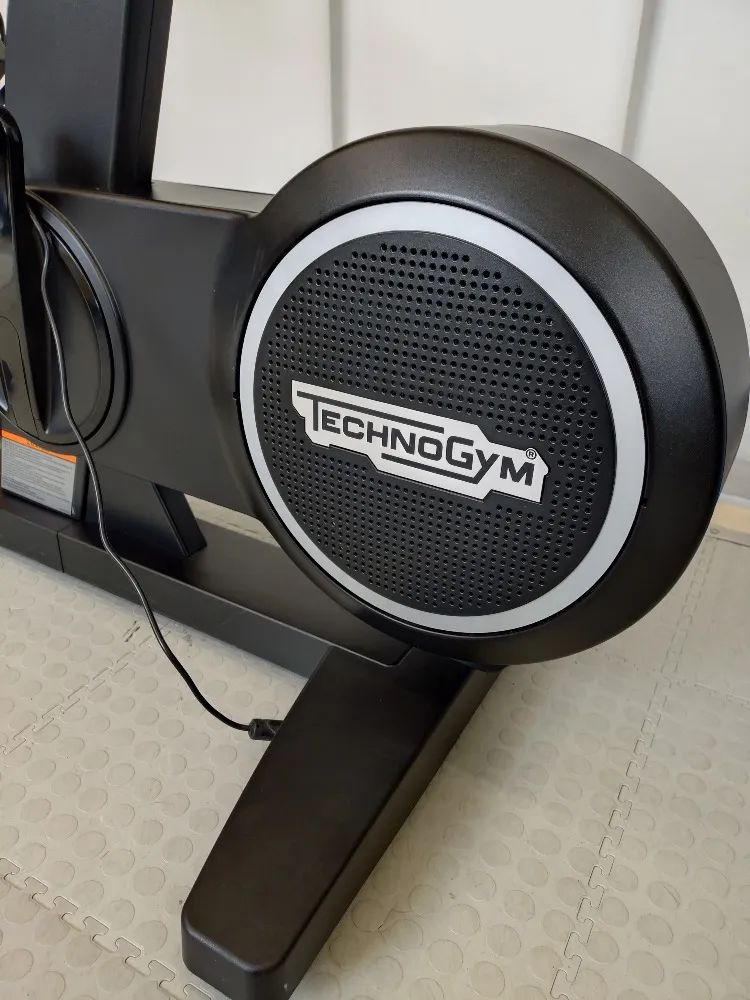 Trenažér Technogym Ride
