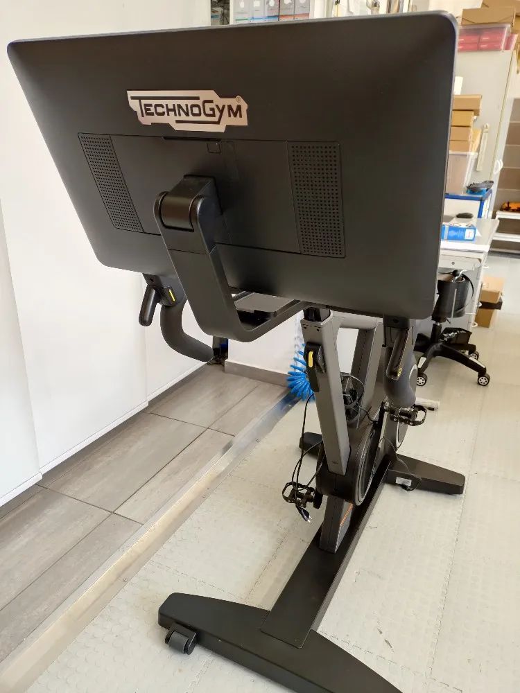 Trenažér Technogym Ride