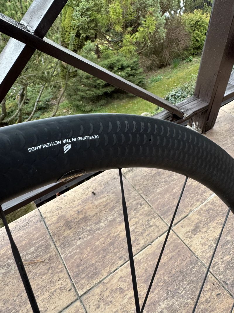 Zapletená kola Scope Artech 4