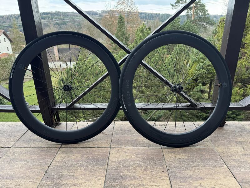 Vypletená kola Black inc sixty