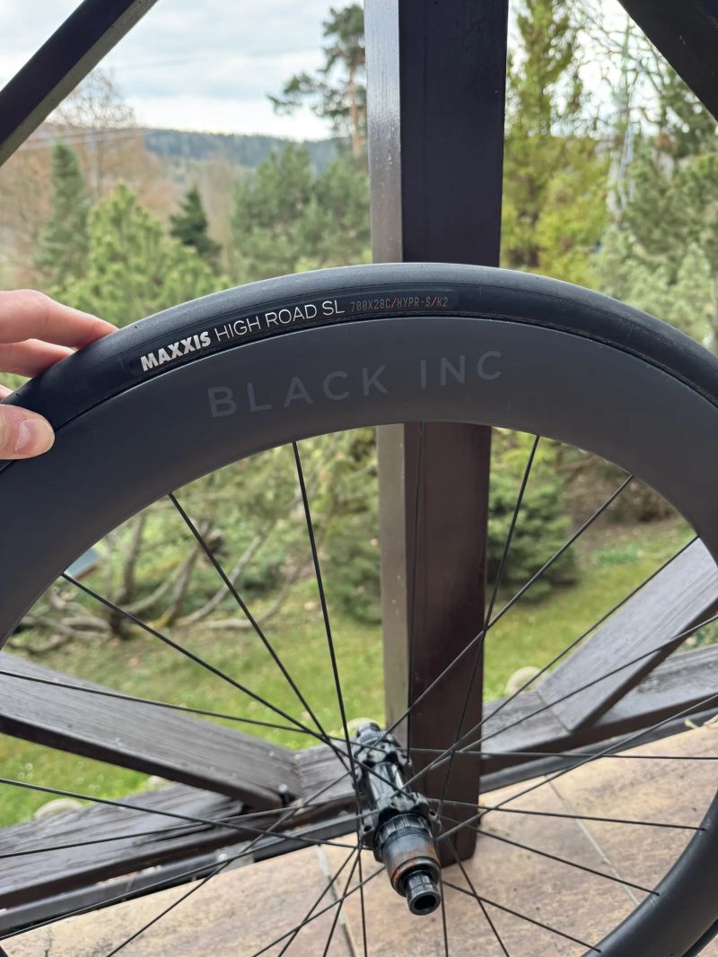 Vypletená kola Black inc sixty