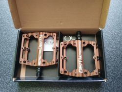 Pedály Deity Black kat