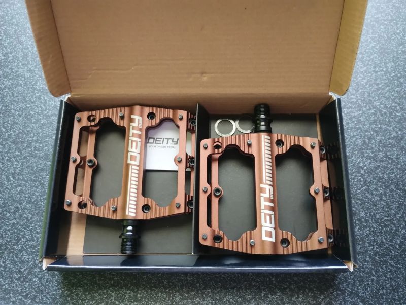 Pedály Deity Black kat