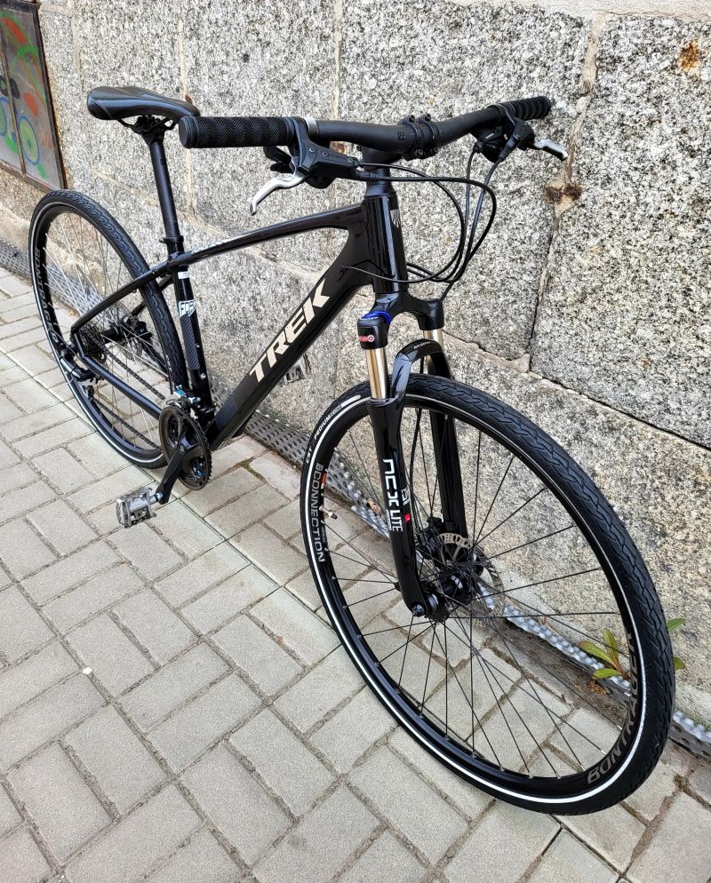 TREK 28" - ACERA/HYDRAULIKY/SR NCX LITE MG vel.M - 17"