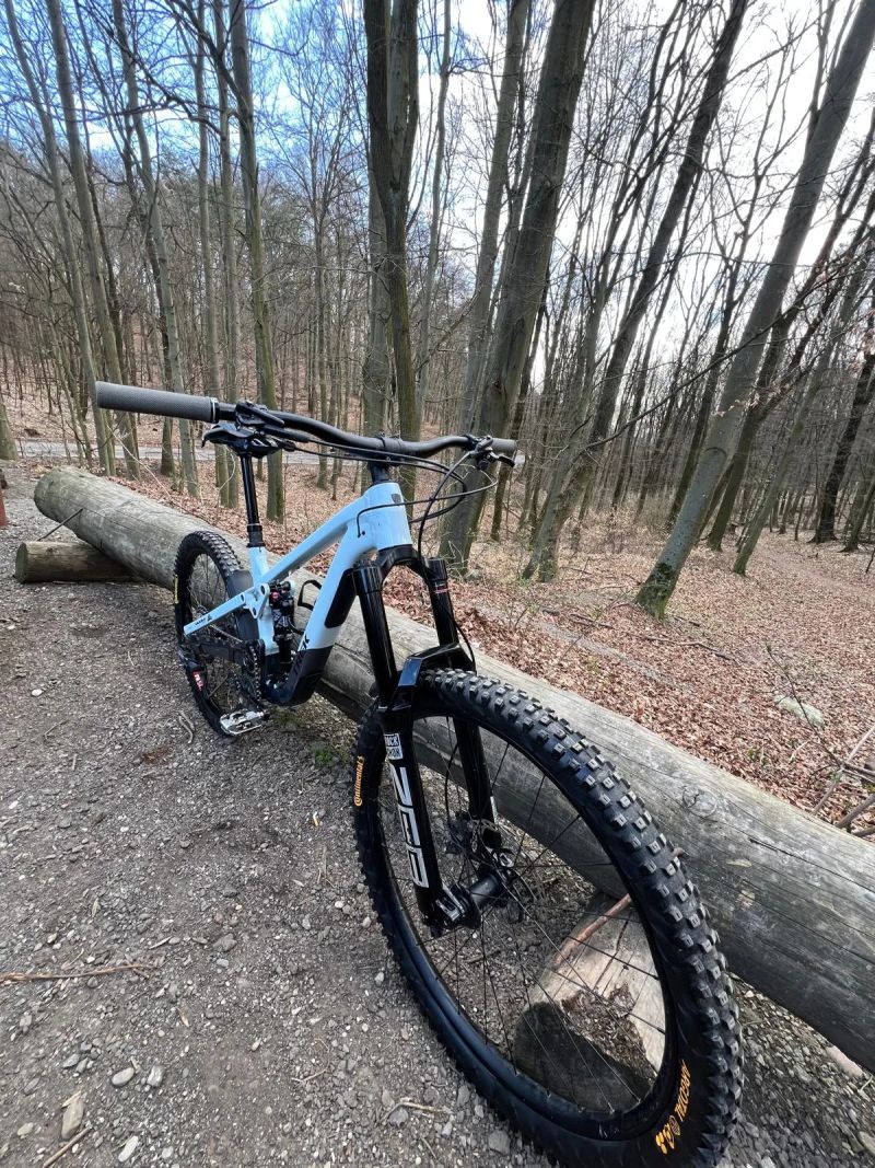 Trek Slash