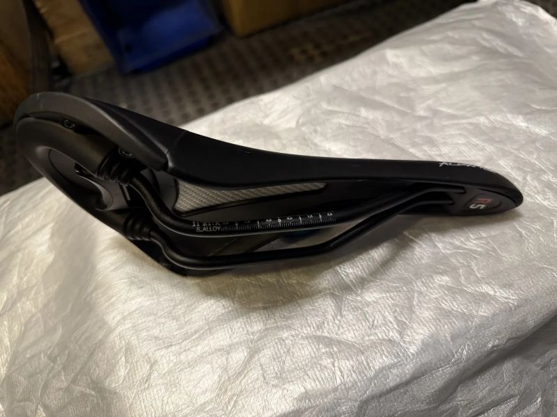 Fizik Aliante R5 140mm