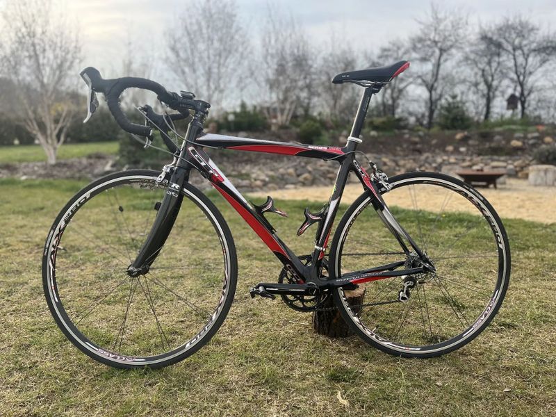 GT GTR Series 2 Carbon