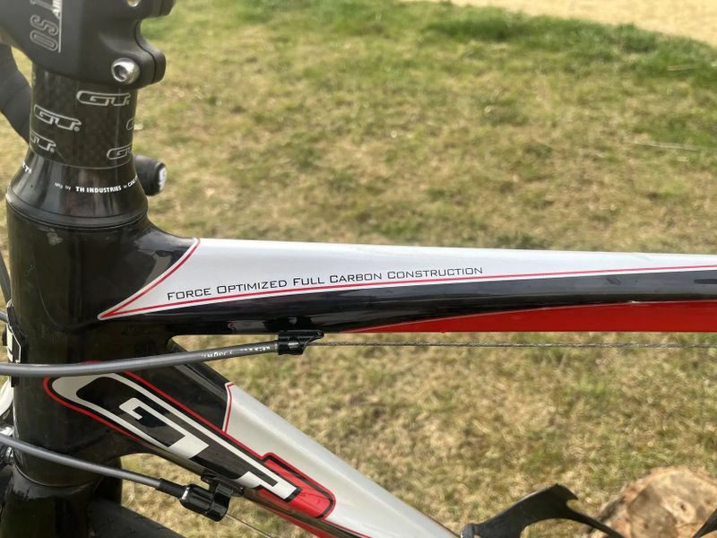 GT GTR Series 2 Carbon