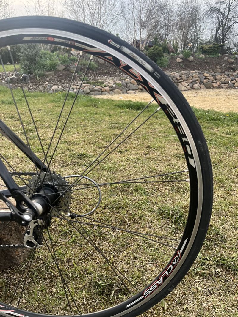 GT GTR Series 2 Carbon