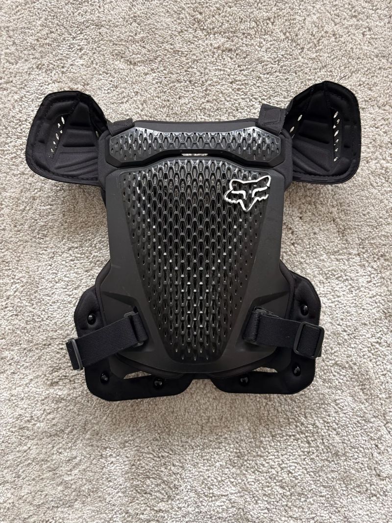 Chránič páteře Fox R3 youth věk 12-14 let