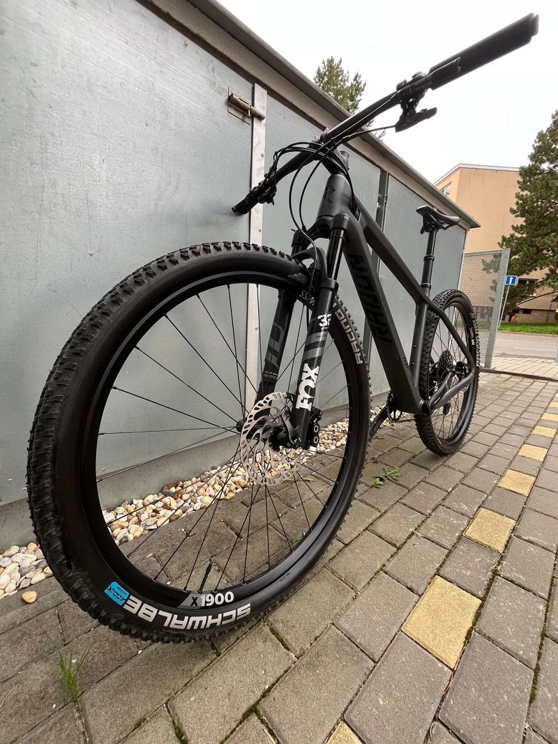 Radon Carbon Superlite, vel. M / váha 9,8 kg