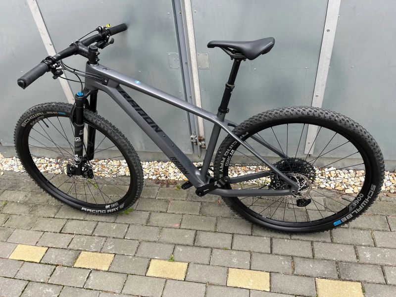 Radon Carbon Superlite, vel. M / váha 9,8 kg