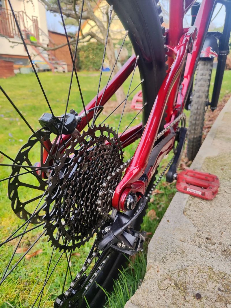 Trek Remedy 7 - Rezervace 