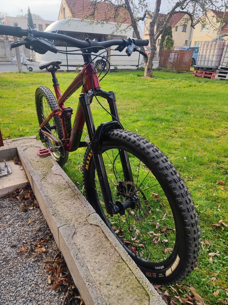 Trek Remedy 7 - Rezervace 