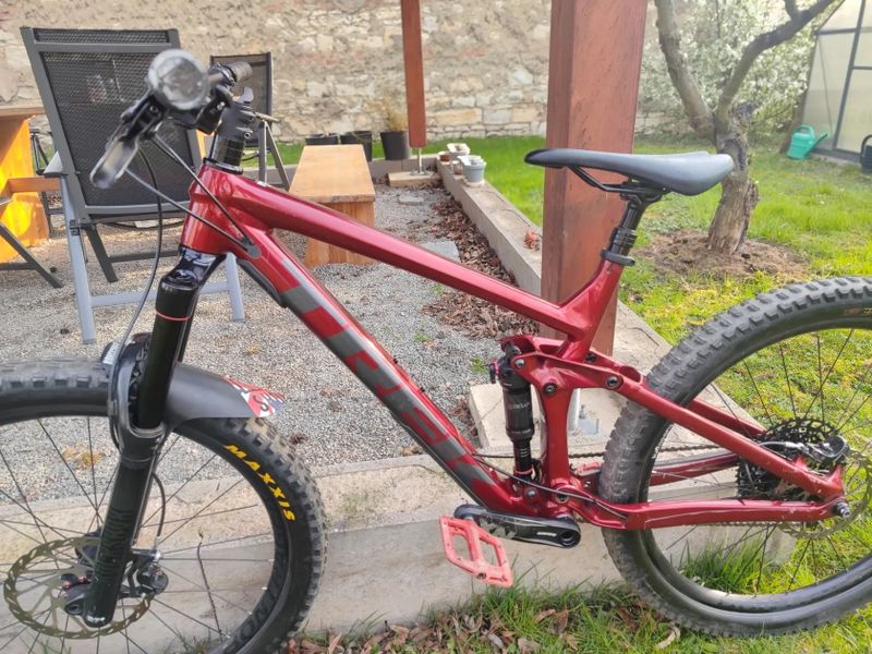 Trek Remedy 7 - Rezervace 