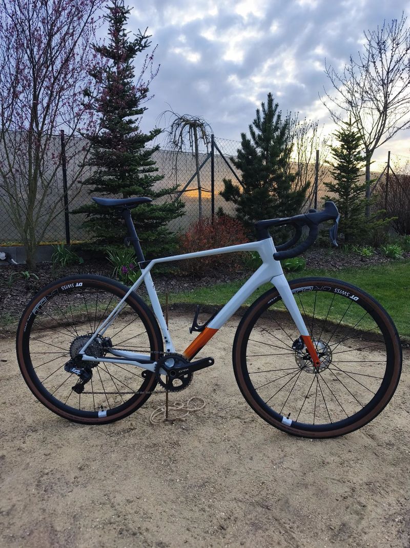 Superior X-ROAD Team Issue Di2 GR velikost L -180-190cm
