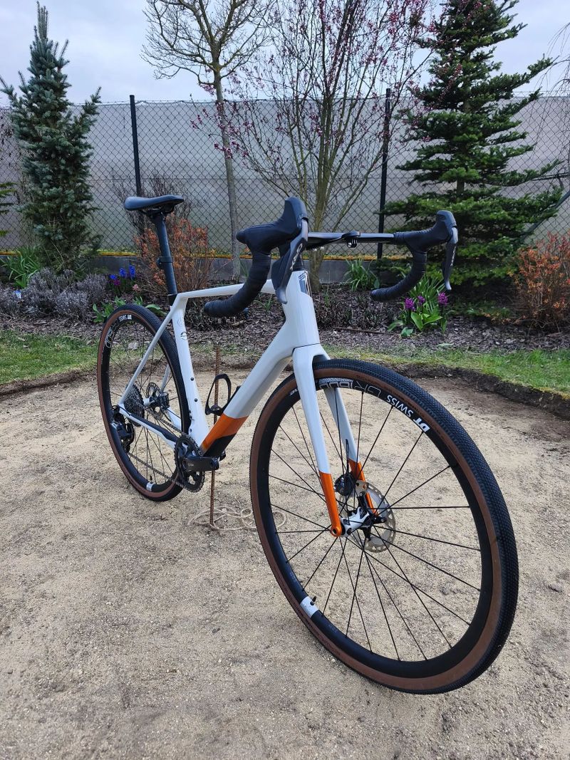 Superior X-ROAD Team Issue Di2 GR velikost L -180-190cm