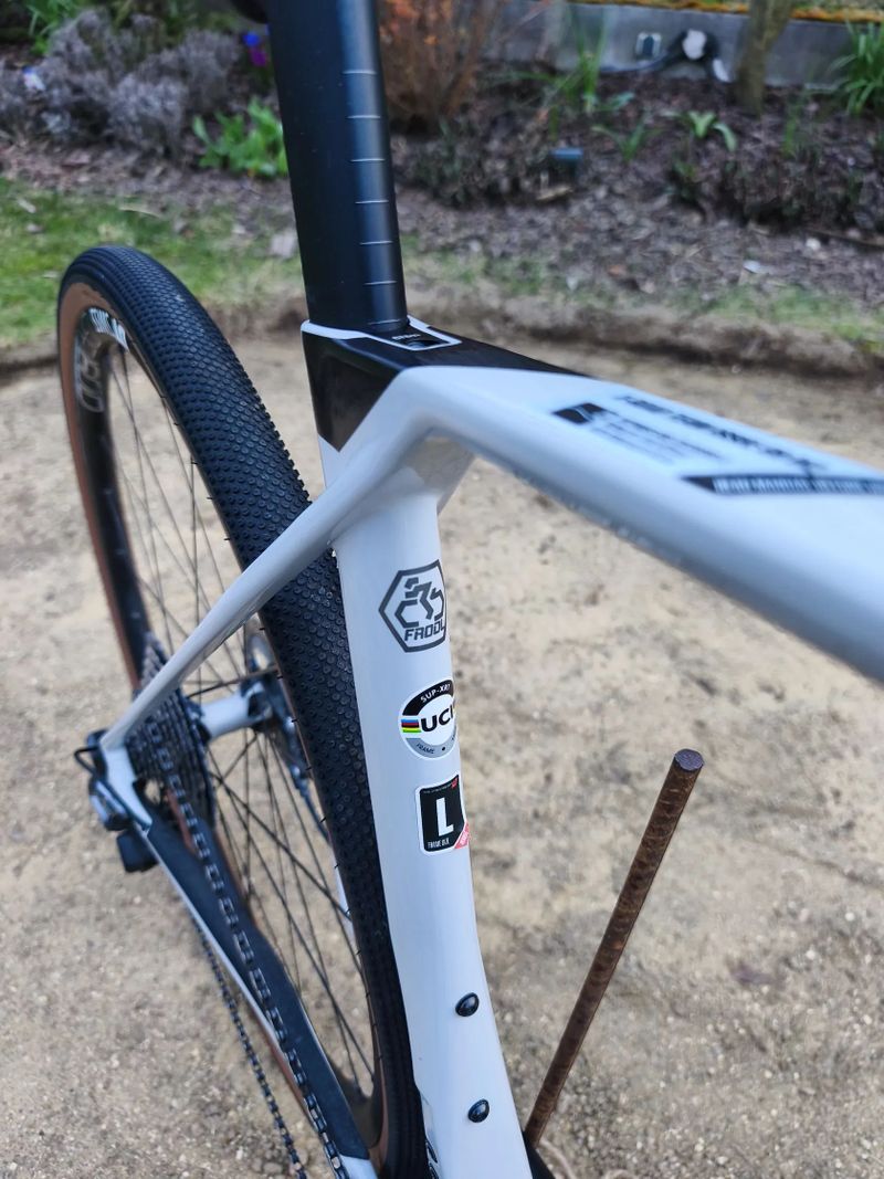 Superior X-ROAD Team Issue Di2 GR velikost L -180-190cm