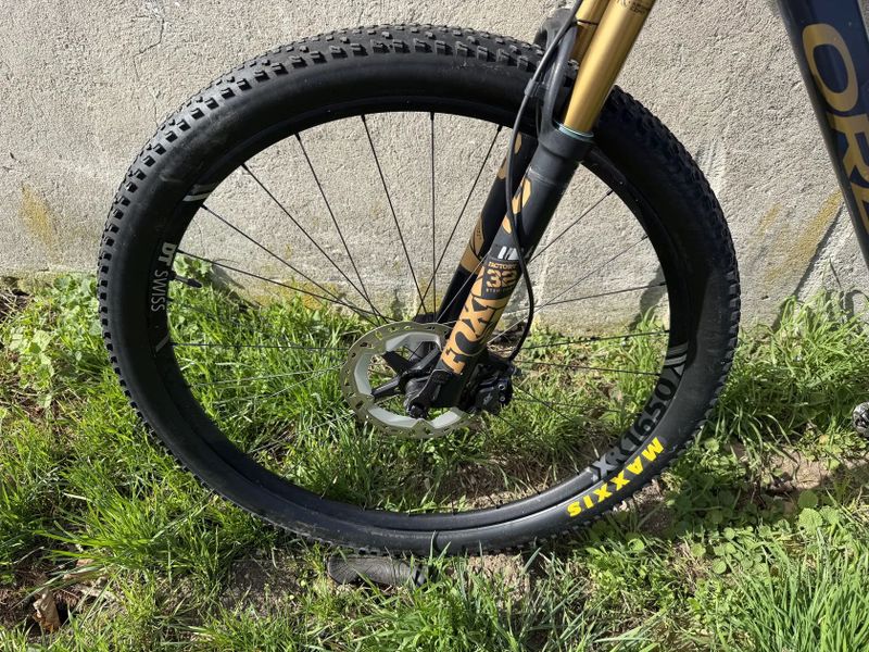 Horske karbonove kolo 