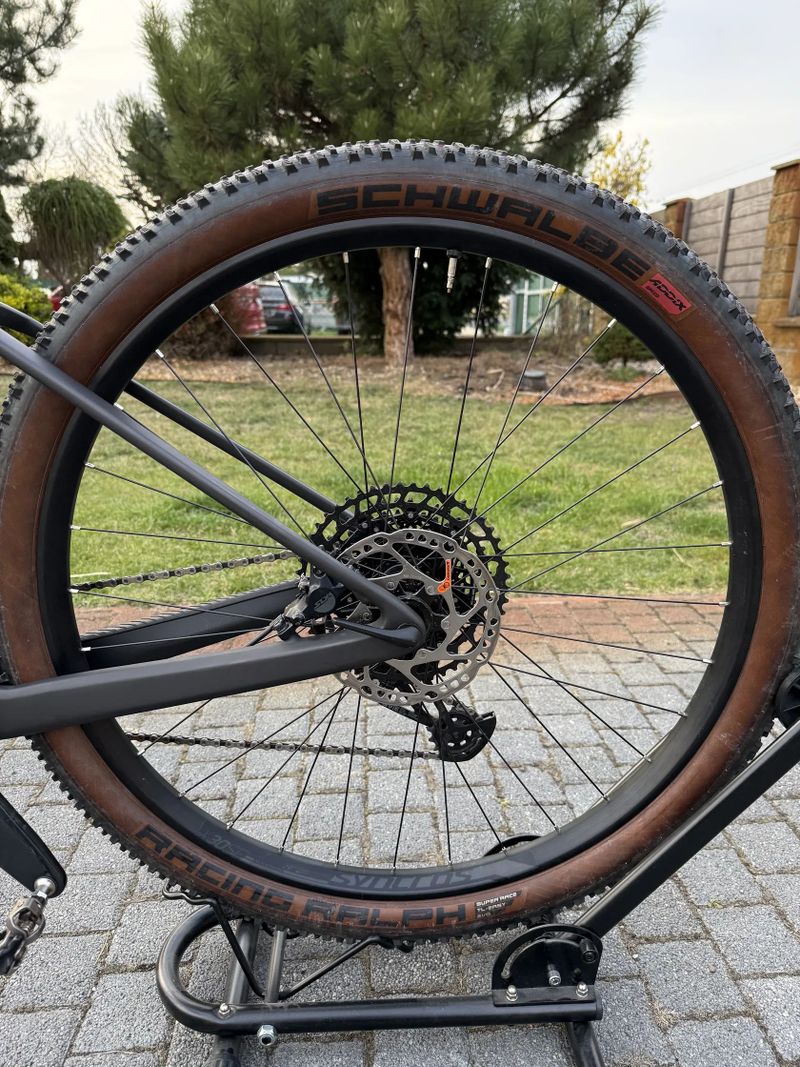 Scott Scale 910, 2023